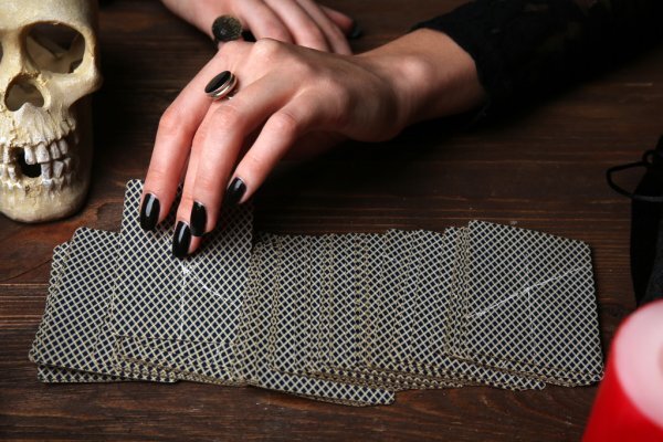 Тайнажрицы в Москве